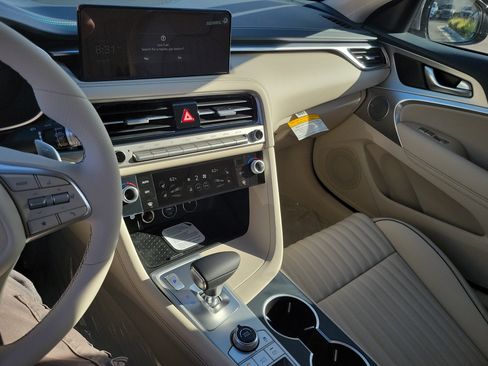 New 2026 Genesis G70 2.5T Prestige image 8