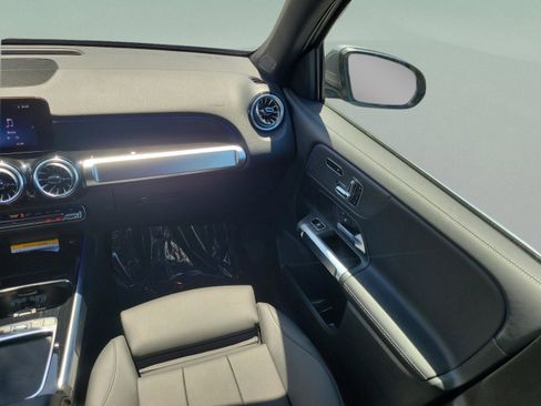 Certified 2026 Mercedes-Benz GLB 250 image 13