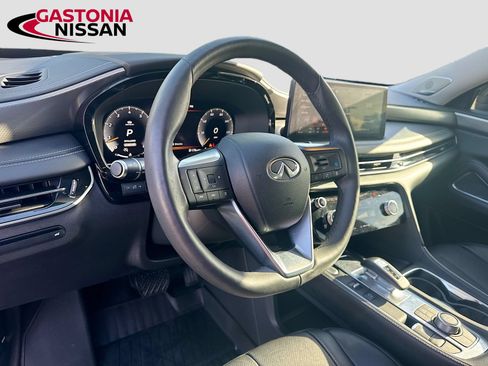 Used 2023 INFINITI QX60 Luxe w/ Performance Audio Package FWD image 11