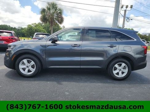 Used 2021 Kia Sorento LX FWD image 11
