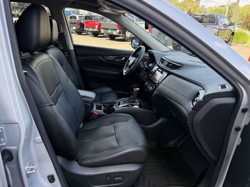 Used 2020 Nissan Rogue SL w/ Premium Package AWD/4WD image 22