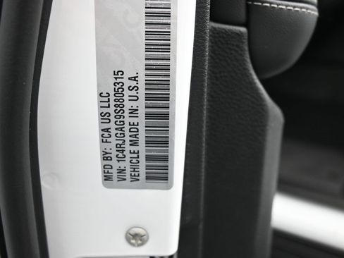 New 2025 Jeep Grand Cherokee Laredo X image 20