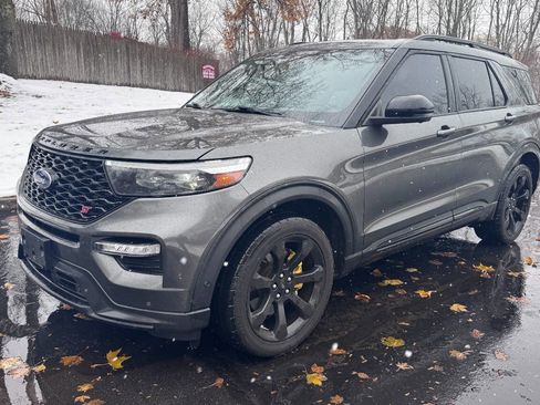 Used 2020 Ford Explorer ST w/ ST Street Pack image 5