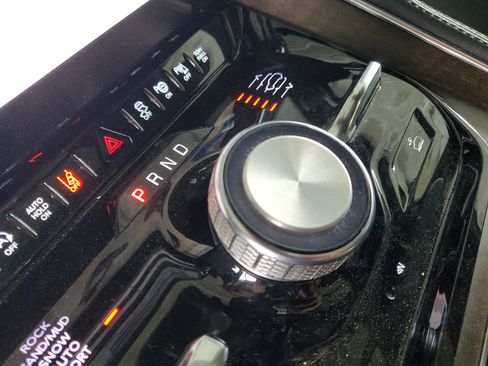 Used 2023 Jeep Grand Wagoneer L 4WD image 29