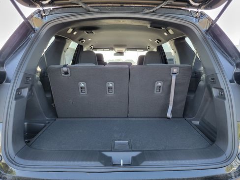 Used 2025 Honda Pilot Sport image 11