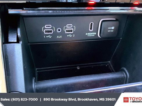 Used 2025 Jeep Grand Cherokee L Summit AWD/4WD image 26
