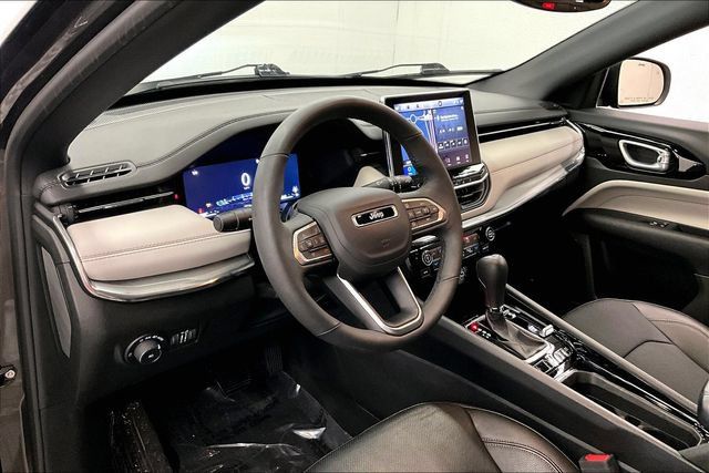 Used 2024 Jeep Compass Limited w/ Elite Group AWD/4WD image 16