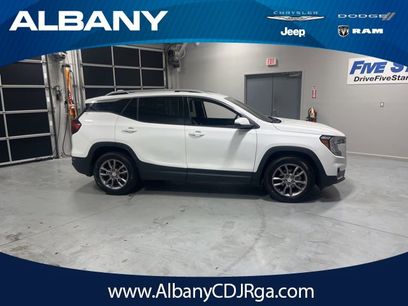 Used 2023 GMC Terrain SLT