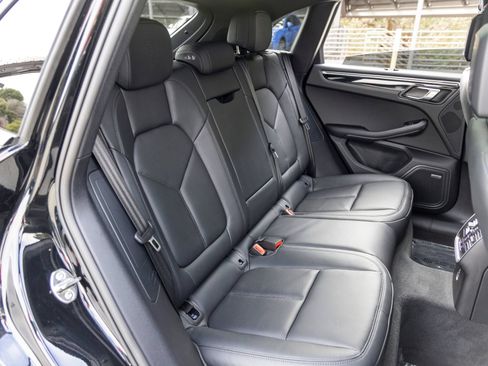 Certified 2026 Porsche Macan AWD/4WD image 58