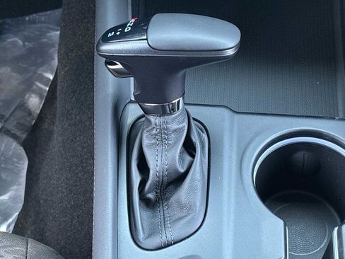 Used 2025 Dodge Durango GT w/ Blacktop Package AWD/4WD image 19