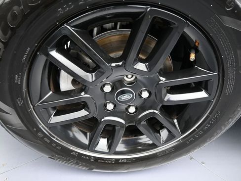 Used 2022 Land Rover Defender 110 S image 41