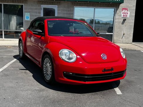 Used 2016 Volkswagen Beetle 1.8T S FWD image 9