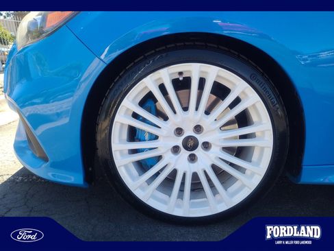 Used 2017 Ford Focus RS AWD/4WD image 26