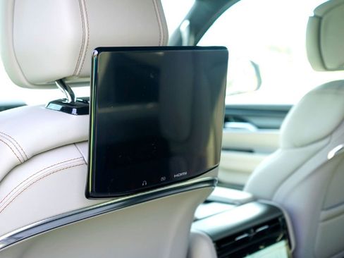 New 2026 Jeep Grand Wagoneer L Summit AWD/4WD image 23