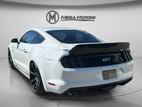 Used 2016 Ford Mustang GT image 5