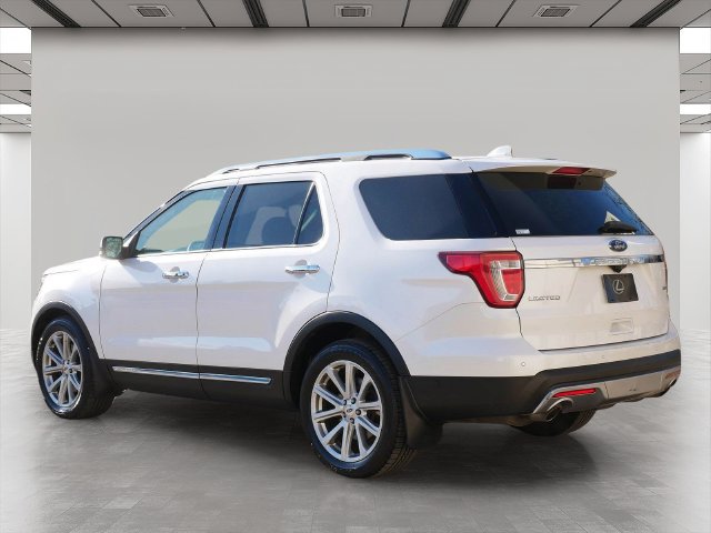 Used 2017 Ford Explorer Limited w/ Equipment Group 301A AWD/4WD image 4