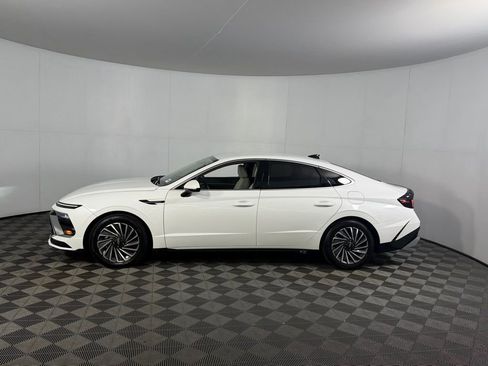 Used 2025 Hyundai Sonata SEL FWD image 9