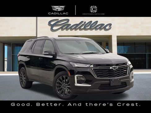 Used 2023 Chevrolet Traverse RS FWD image 1