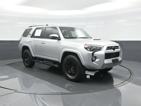 Certified 2022 Toyota 4Runner TRD Off-Road Premium w/ TRD Black Wheel Package (TMS) AWD/4WD image 1