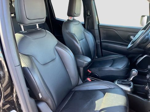 Used 2020 Jeep Renegade Limited image 26