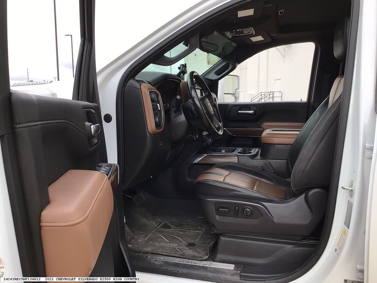 Used 2021 Chevrolet Silverado 2500 High Country w/ Z71 Off-Road Package AWD/4WD image 8