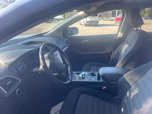 Used 2024 Ford Edge SE w/ Black Appearance Package AWD/4WD image 9