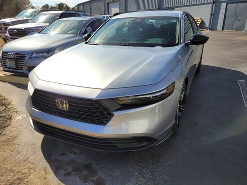 Used 2024 Honda Accord Sport image 6