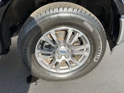 Certified 2018 Ford F150 Lariat w/ Equipment Group 501A Mid image 15