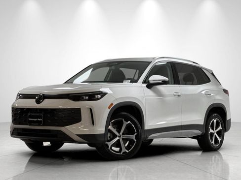 New 2026 Volkswagen Tiguan SE AWD/4WD image 1