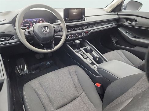 Certified 2023 Honda Accord EX image 11