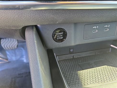 Certified 2025 Nissan Rogue SL w/ SL Premium Package image 21