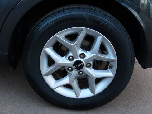 Used 2024 Kia Soul LX w/ Option Group 015 image 38