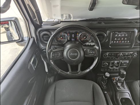 Used 2021 Jeep Wrangler Unlimited Sport AWD/4WD image 3