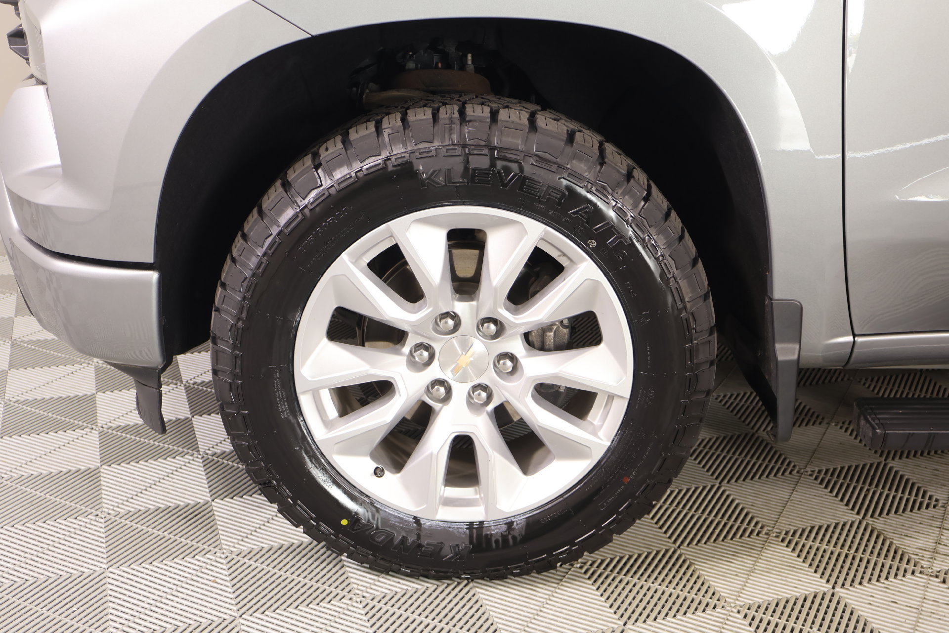 Used 2025 Chevrolet Silverado 1500 Custom AWD/4WD image 16
