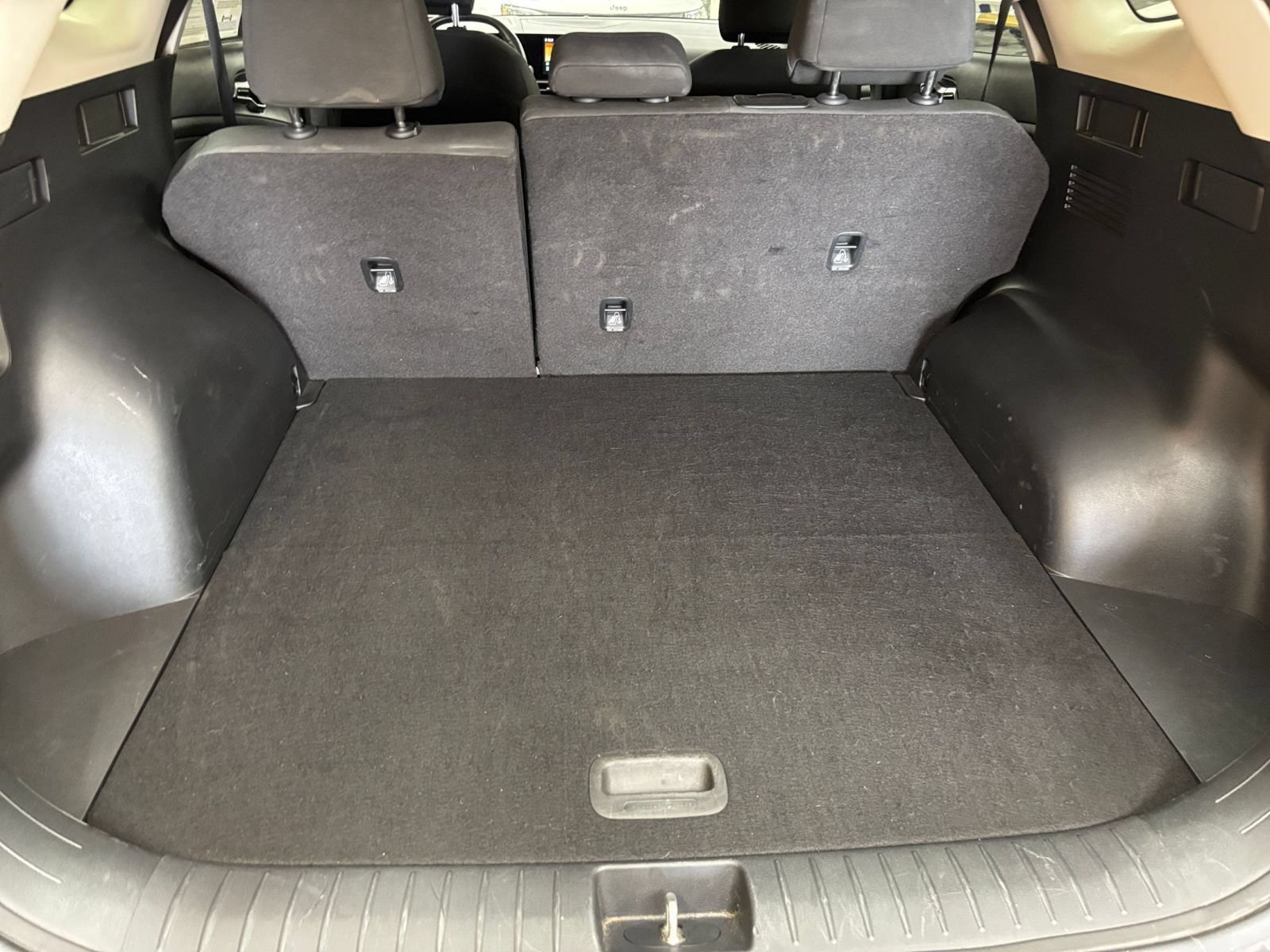 Used 2026 Kia Sportage LX FWD image 30