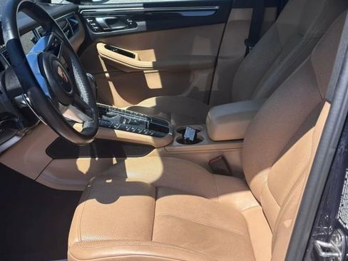 Used 2018 Porsche Macan Sport Edition AWD/4WD image 9