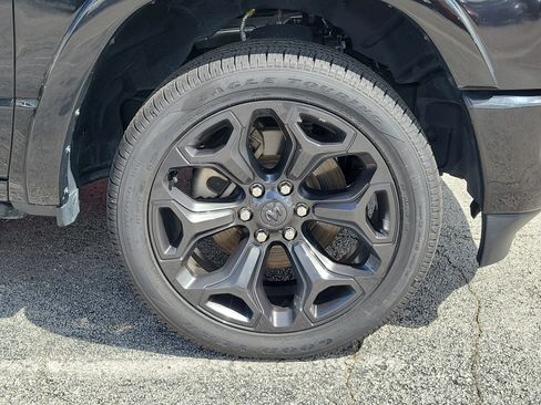 Used 2023 RAM 1500 Limited AWD/4WD image 9