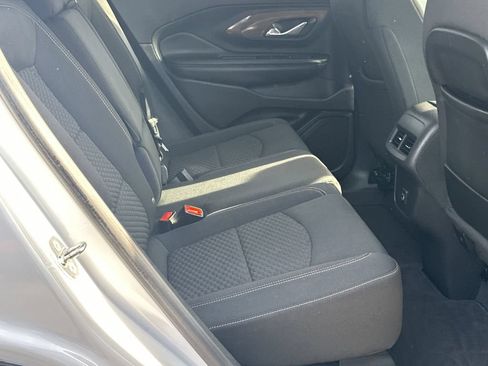 Used 2021 GMC Terrain SLE w/ Driver Convenience Package AWD/4WD image 16