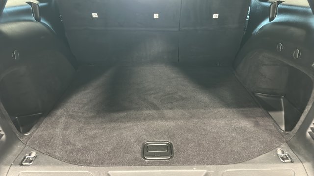 Used 2020 Jeep Grand Cherokee Limited AWD/4WD image 32