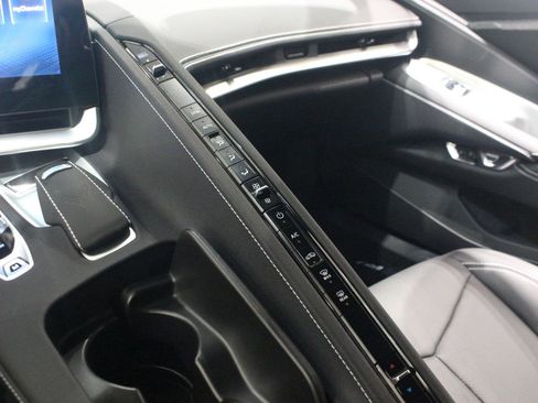 Used 2025 Chevrolet Corvette Stingray Coupe w/ Battery Protection Package image 26