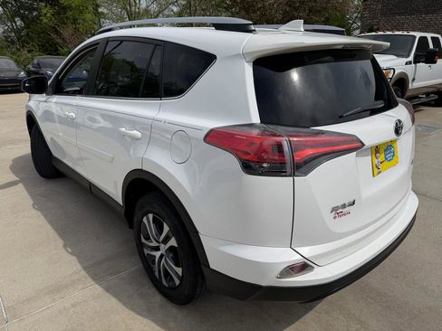 Used 2016 Toyota RAV4 LE image 7