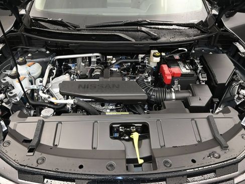 Certified 2026 Nissan Rogue SV FWD image 27