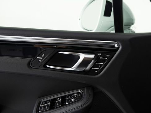 New 2026 Porsche Macan AWD/4WD image 19