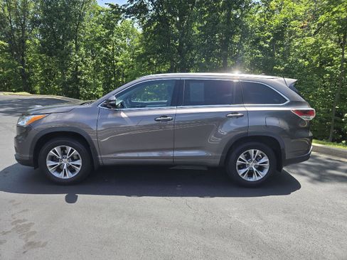 Used 2015 Toyota Highlander XLE AWD/4WD image 5