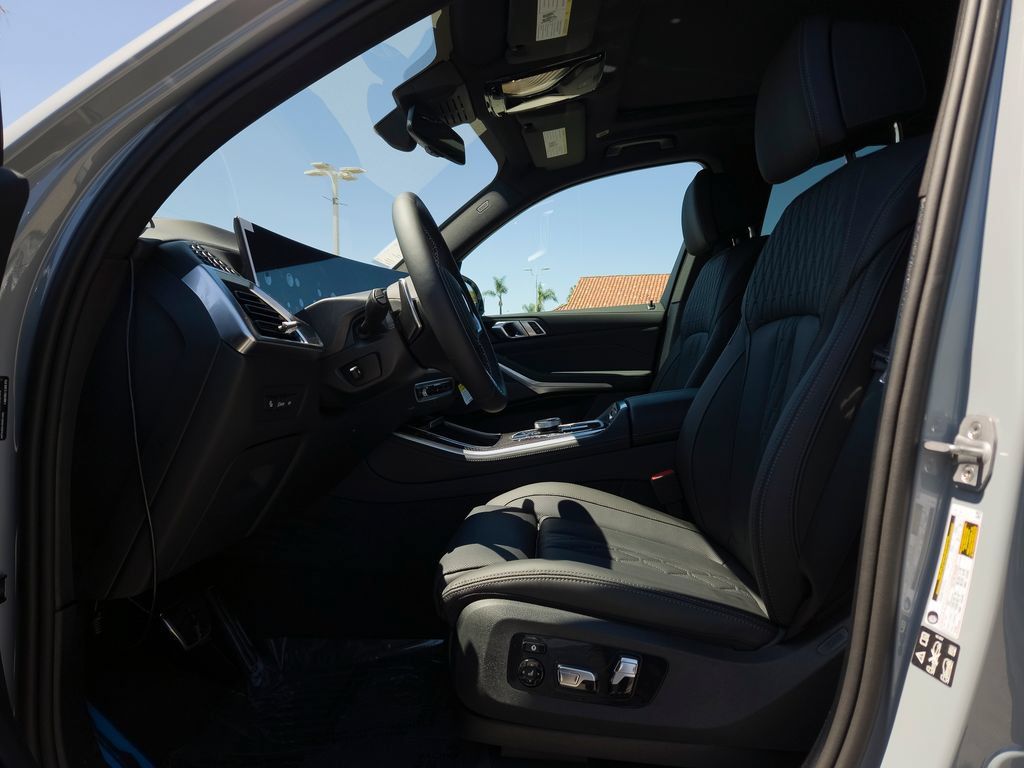 New 2026 BMW X5 M60i AWD/4WD image 7