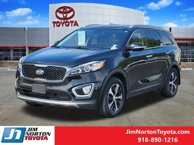 Used 2017 Kia Sorento EX w/ EX Premium Package FWD image 4
