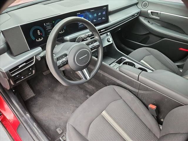 Used 2025 Hyundai Sonata SEL FWD image 12