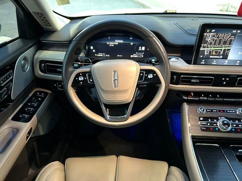 Used 2020 Lincoln Aviator Reserve w/ Equipment Group 201A image 15
