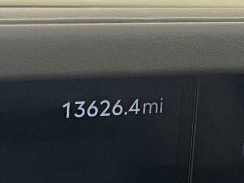 Used 2024 Lincoln Nautilus Reserve w/ Equipment Group 202A image 17