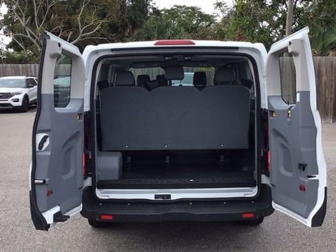 Used 2017 Ford Transit 150 XL image 9